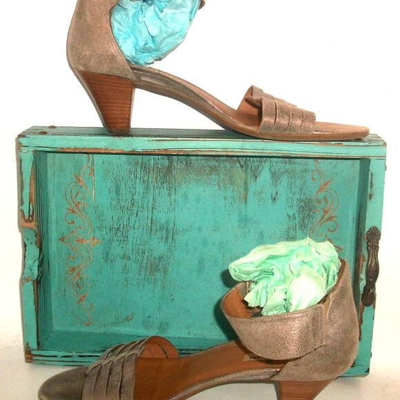 Paul Green Gold-Flecked Taupe Leather Low Heel Ankle Strap Sandals 9.5M - Picture 2 of 9